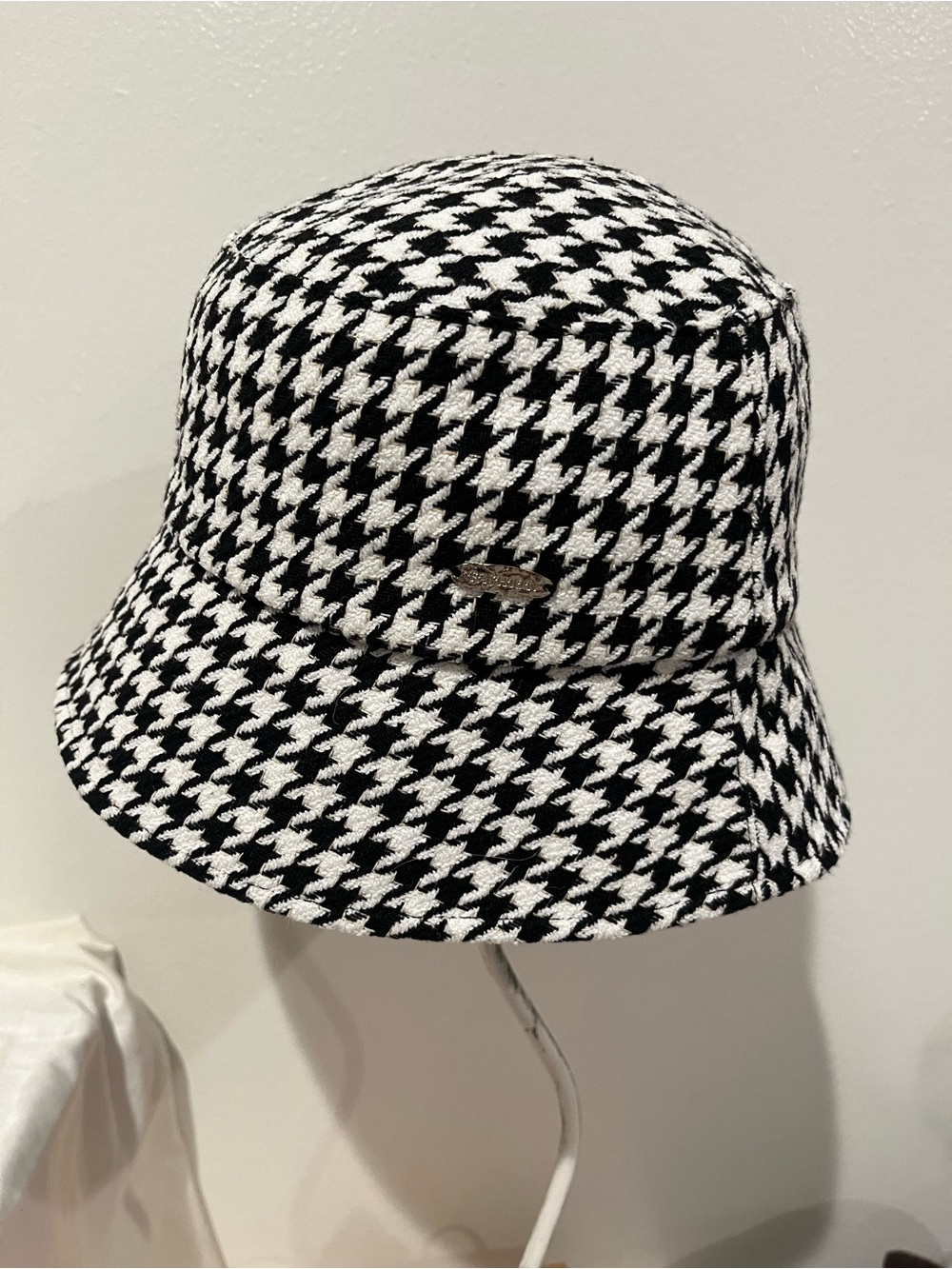 Houndstooth Bucket Hat in Black & White - Women's Fashion Accessory